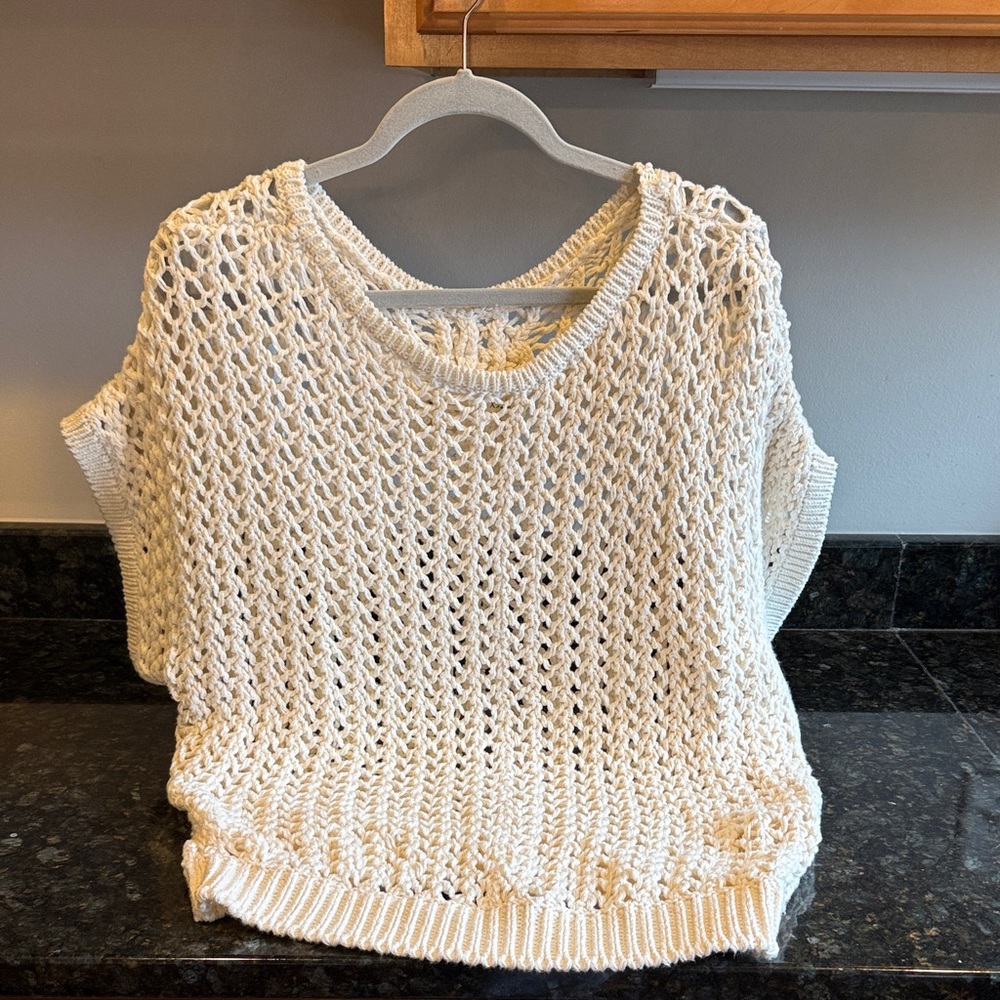 Women's WE THE FREE “Free People” Cable Knit short sleeve sweater. Size XS.